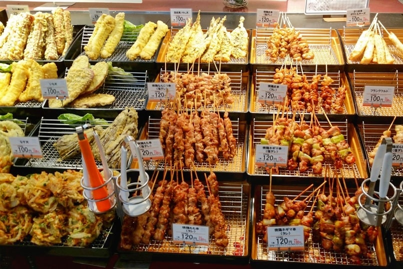 Cost of food in Japan - grocery stores in Japan with prices for cheap food on a budget. Foodie travel backpacking Japan.