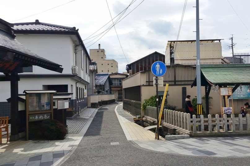 Genchi Well area on matsumoto street. Backpacking japan travel blog