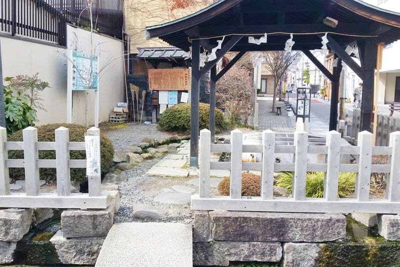 Genchi Well on matsumoto street. natural springs and historic wells. Backpacking japan travel blog