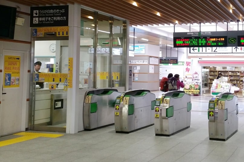 Nagano station coin lockers for luggage storage. jr nagano train station ticket gate. Backpacking Japan travel blog