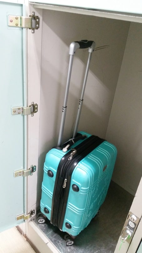 Nagano station coin lockers for luggage storage. suitcase size. Backpacking Japan travel blog