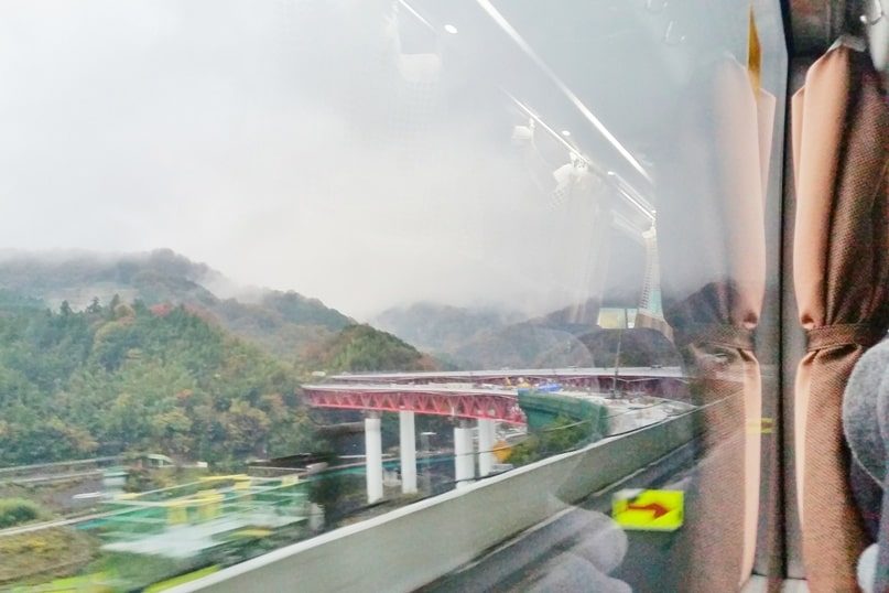 Tokyo to Kyoto station bus. Tokyo to Osaka bus. highway bus. Backpacking Japan travel blog