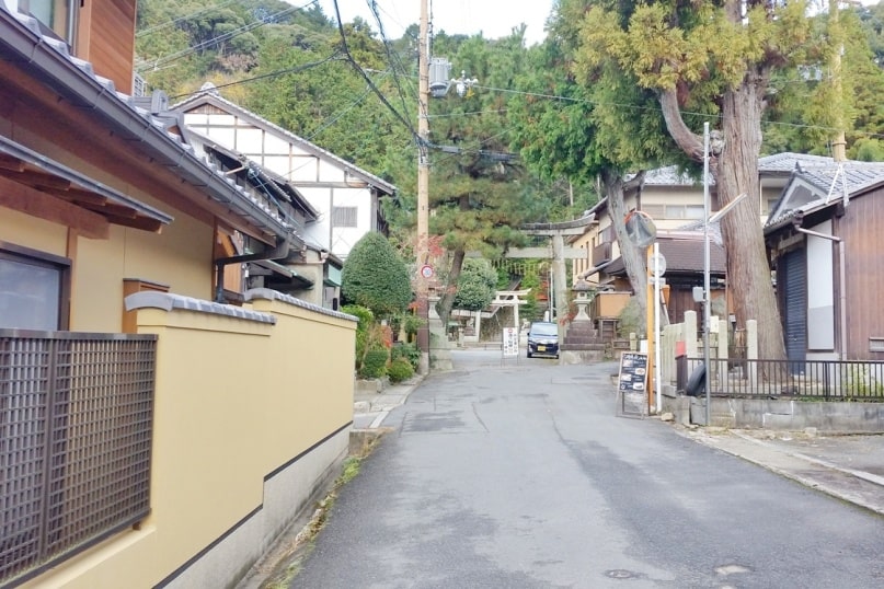 How to get to Mount Daimonji yama hike hiking trail start location. Hiking in Kyoto Japan travel blog