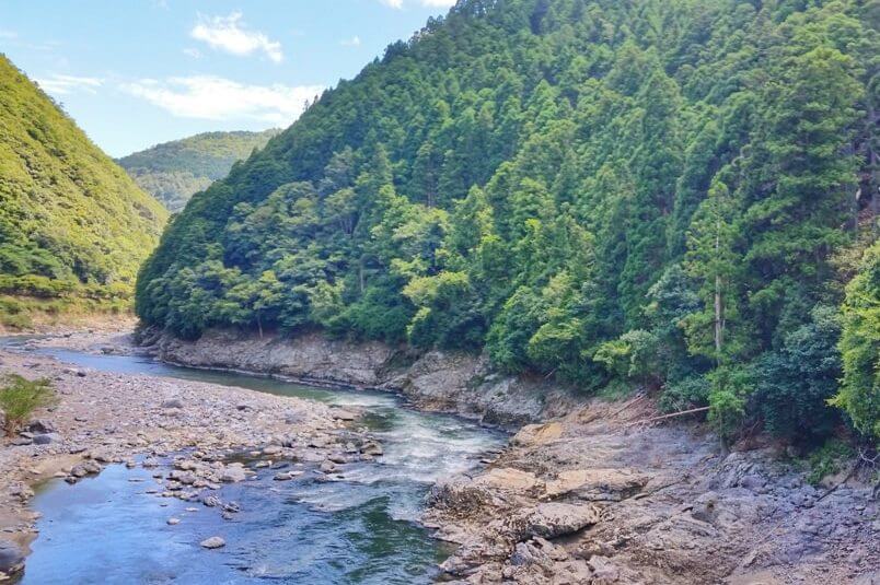 Worst time to visit Japan. Seasons in Japan with crowds: summer in Japan. summer season in Japan. japan travel blog