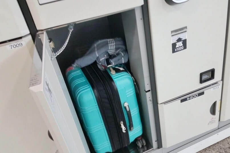 ic card in Tokyo for coin lockers at train station, like tokyo station for luggage storage. japan travel blog